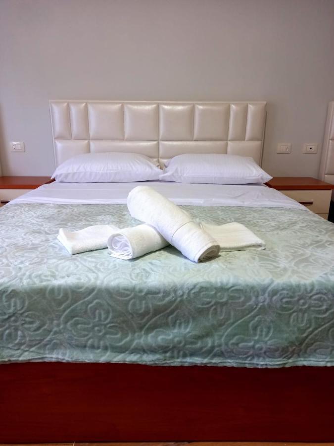 Ryan'S Hotel Shëngjin 外观 照片
